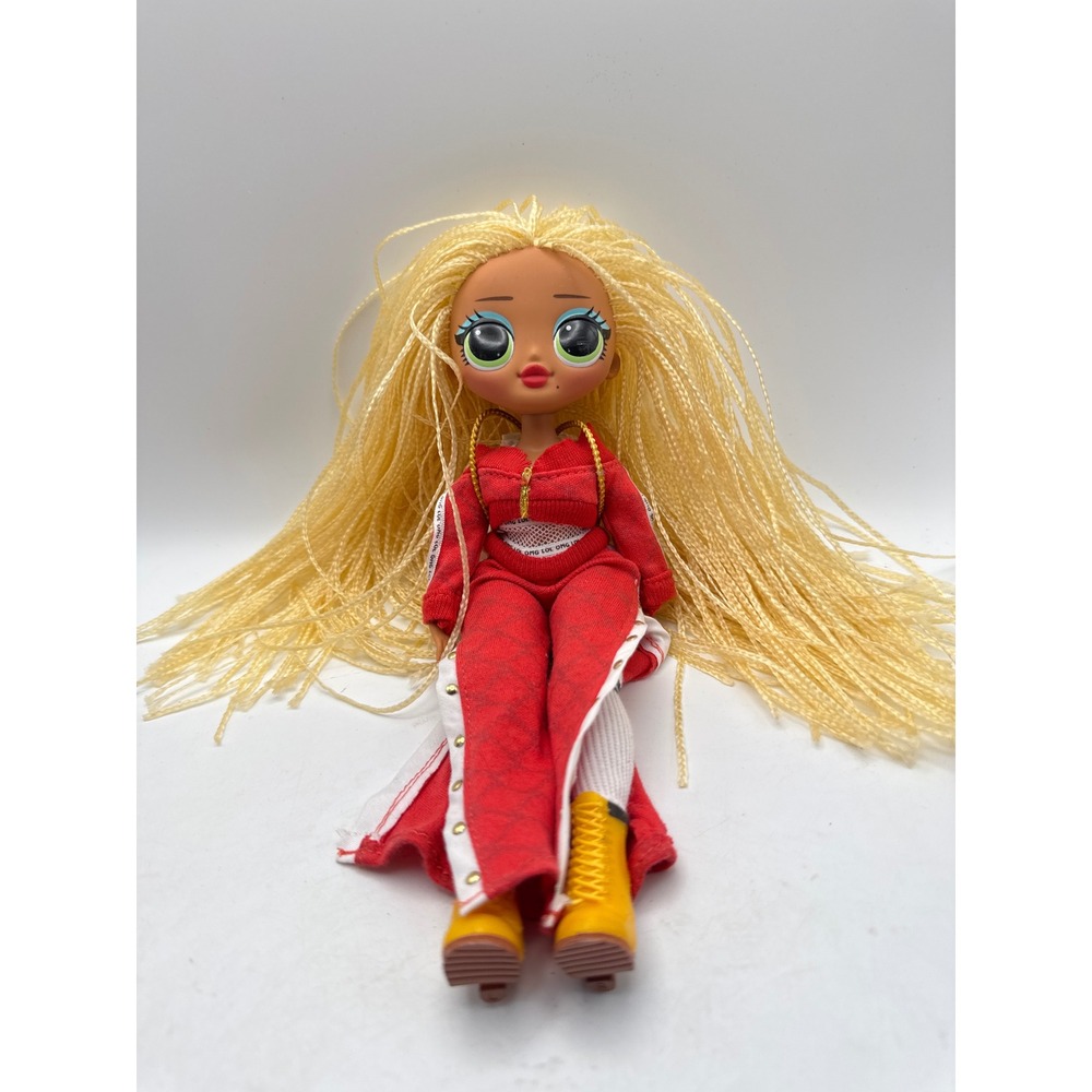 LOL Surprise OMG Fierce Lady Diva Doll‎ Gold Chain Red Tracksuit Money Bag